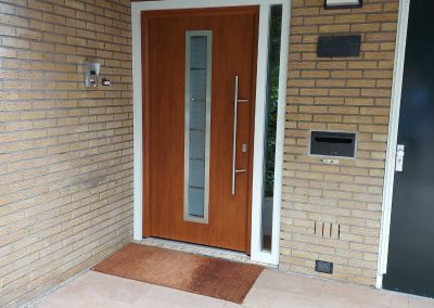 Voordeur Studio Meidoornlaan 73 in Vianen. Is per direct te huur.
